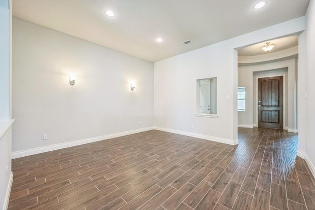 101 Lismore ST, Hutto, TX 78634