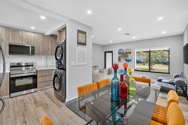 529 NE 109th St, Miami, FL 33161