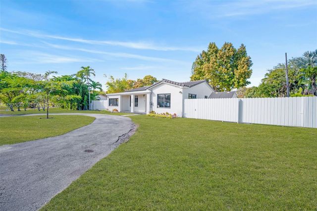 529 NE 109th St, Miami, FL 33161