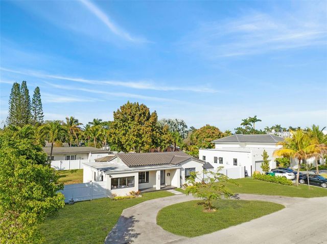 529 NE 109th St, Miami, FL 33161