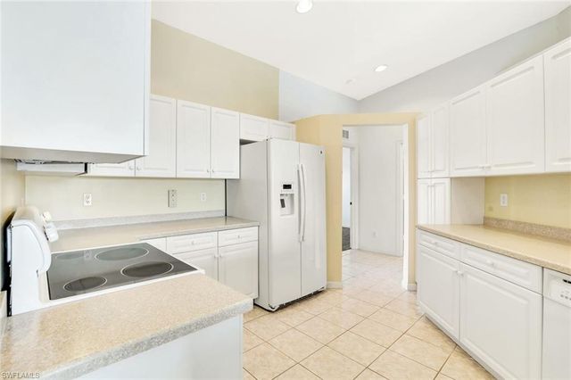 25061 Peacock LN # 201, Naples, FL 34114