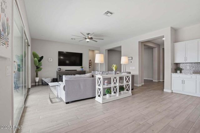 2573 E Mayberry Avenue, Gilbert, AZ 85297