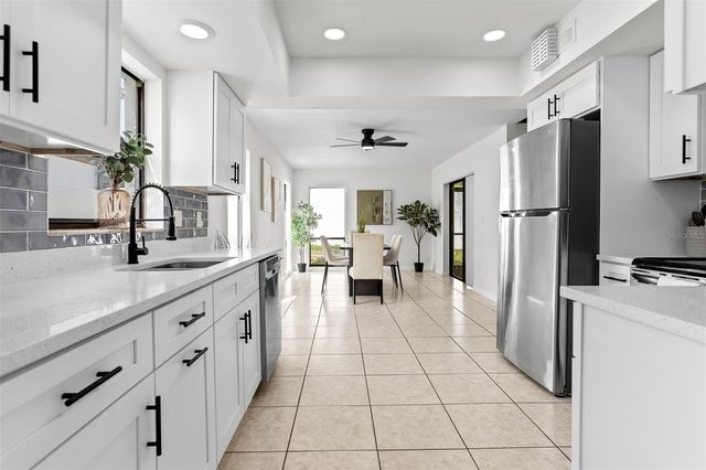 11508 ROBLES DEL RIO PLACE, Temple Terrace, FL 33617