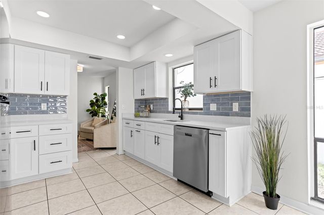 11508 ROBLES DEL RIO PLACE, Temple Terrace, FL 33617