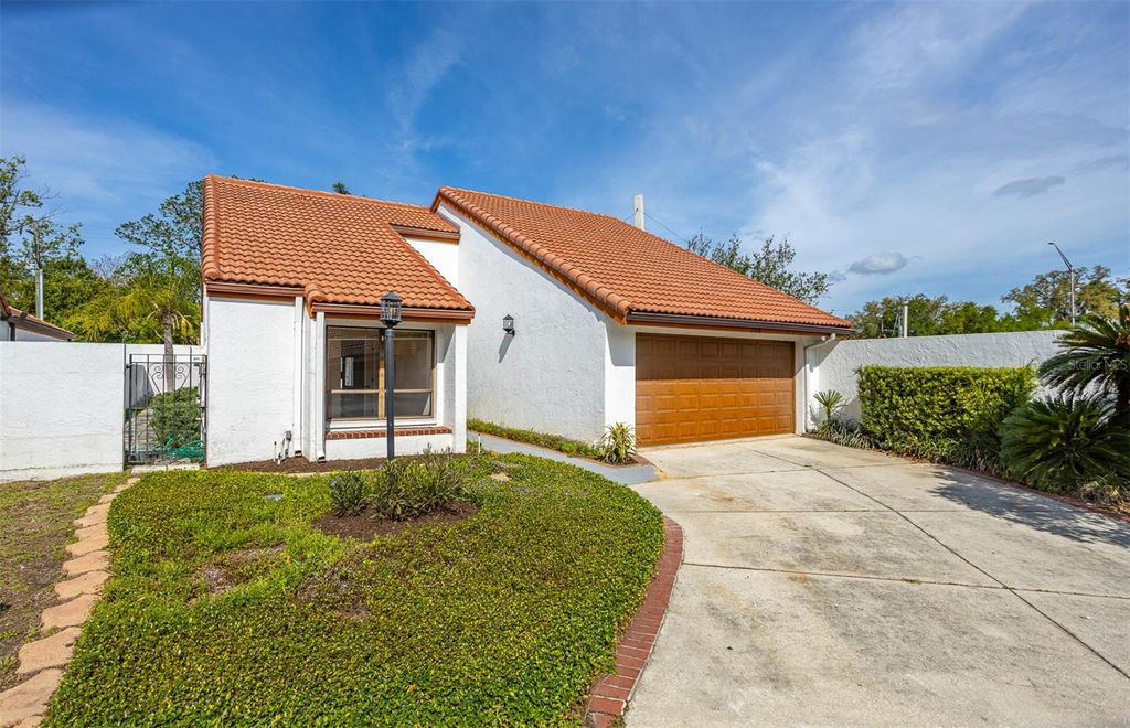 11508 ROBLES DEL RIO PLACE, Temple Terrace, FL 33617