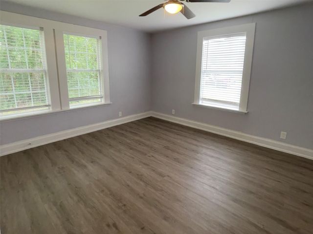 74 County Road 2415, Hull, TX 77564