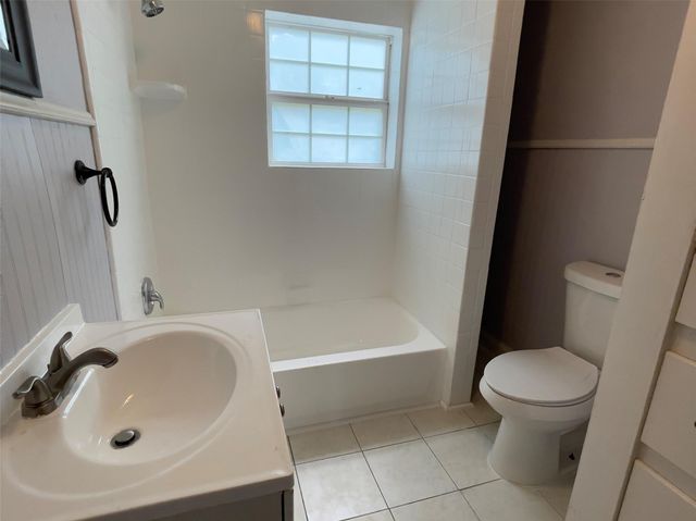 74 County Road 2415, Hull, TX 77564