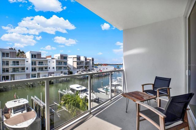 920 N OSCEOLA AVENUE 301, Clearwater, FL 33755
