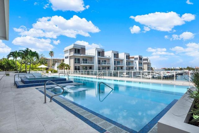 920 N OSCEOLA AVENUE 301, Clearwater, FL 33755