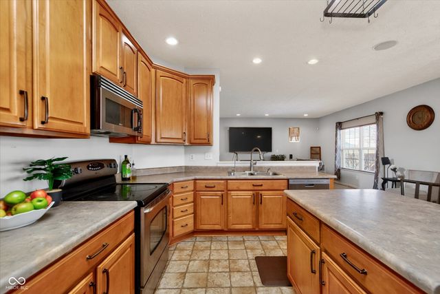 6678 Avalon Boulevard, Avon, IN 46123