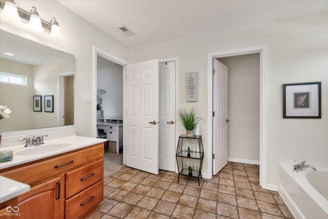 6678 Avalon Boulevard, Avon, IN 46123