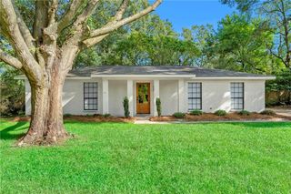 6750 Somerset Drive N, Mobile, AL 36619