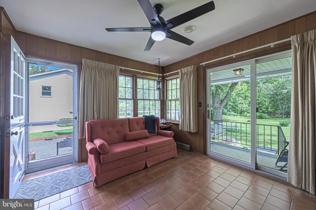 135 S SPRING RD, Vineland, NJ 08361