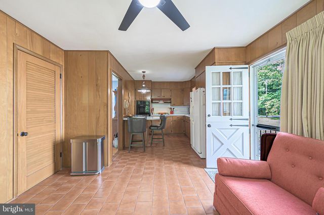 135 S SPRING RD, Vineland, NJ 08361