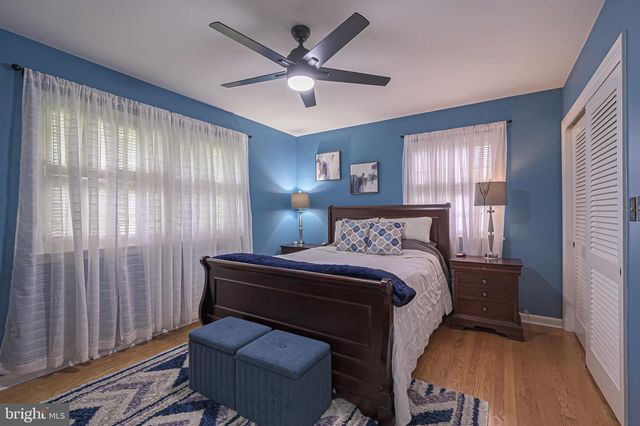 135 S SPRING RD, Vineland, NJ 08361