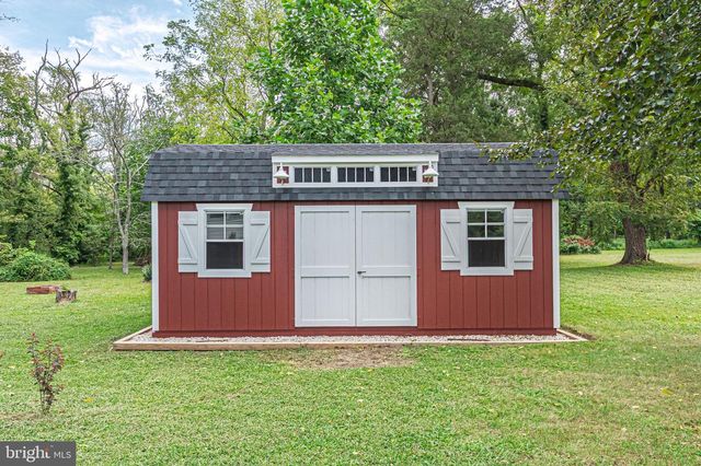 135 S SPRING RD, Vineland, NJ 08361