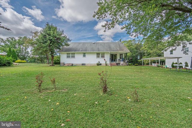 135 S SPRING RD, Vineland, NJ 08361