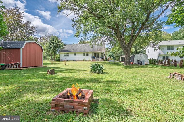 135 S SPRING RD, Vineland, NJ 08361
