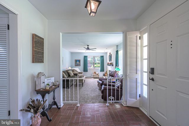 135 S SPRING RD, Vineland, NJ 08361