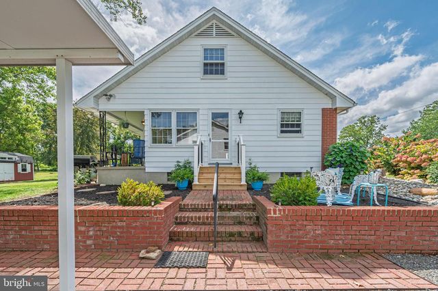 135 S SPRING RD, Vineland, NJ 08361