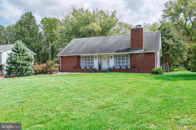 135 S SPRING RD, Vineland, NJ 08361
