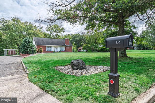 135 S SPRING RD, Vineland, NJ 08361