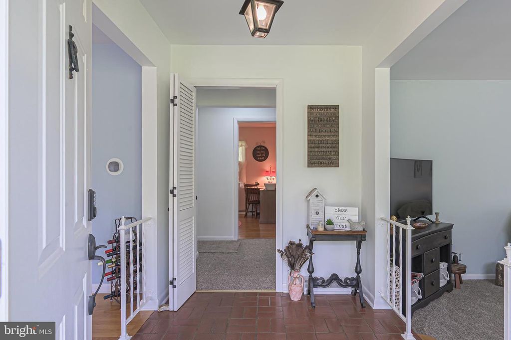 135 S SPRING RD, Vineland, NJ 08361