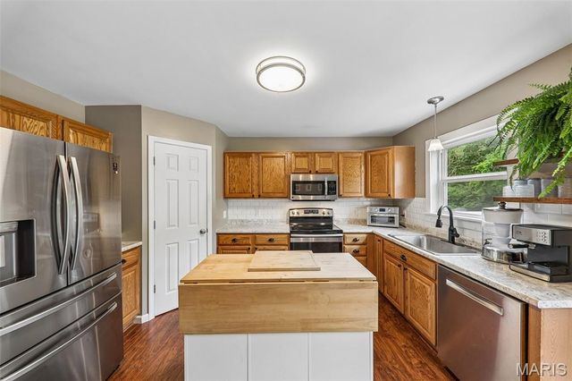 5740 Portsmouth Lane, House Springs, MO 63051