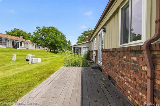 25245 Franklin Terrace 3, South Lyon, MI 48178