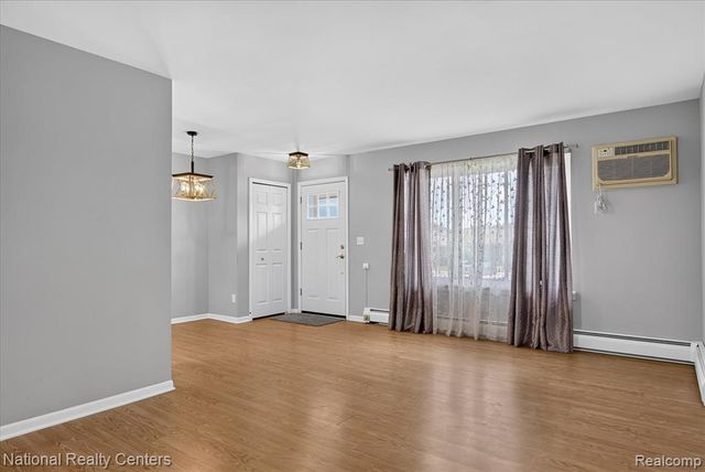 25245 Franklin Terrace 3, South Lyon, MI 48178