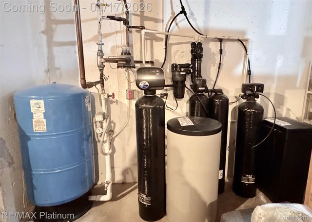 1267 Woodland Springs Drive, Genoa Township, MI 48843