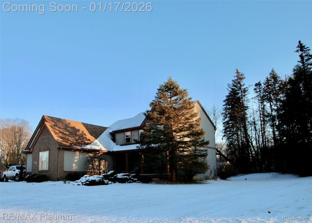 1267 Woodland Springs Drive, Genoa Township, MI 48843