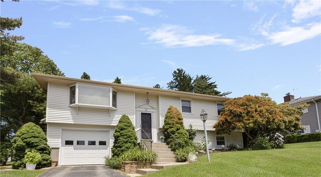 141 Redwood Road, Portsmouth, RI 02871