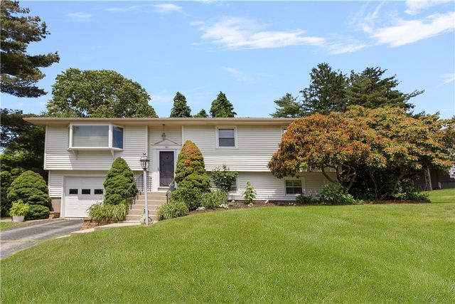 141 Redwood Road, Portsmouth, RI 02871