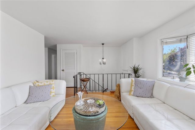 141 Redwood Road, Portsmouth, RI 02871