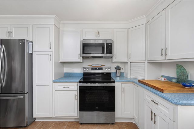 141 Redwood Road, Portsmouth, RI 02871