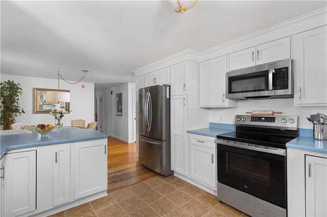 141 Redwood Road, Portsmouth, RI 02871