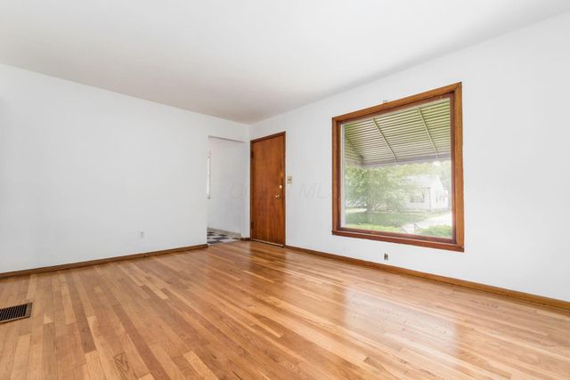 672 E Mithoff Street, Columbus, OH 43206