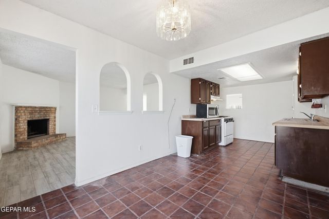 1530 Bob Smith Drive, El Paso, TX 79936