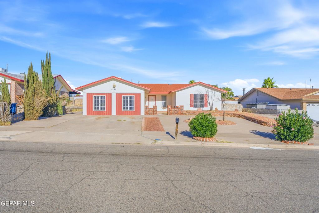 1530 Bob Smith Drive, El Paso, TX 79936