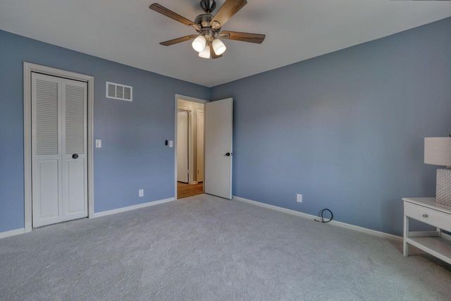 2324 Cumberland COURT, Mequon, WI 53092