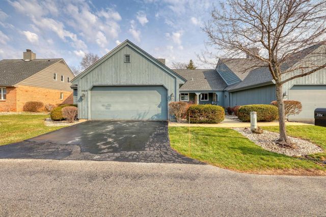 2324 Cumberland COURT, Mequon, WI 53092