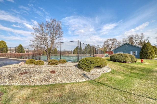 2324 Cumberland COURT, Mequon, WI 53092