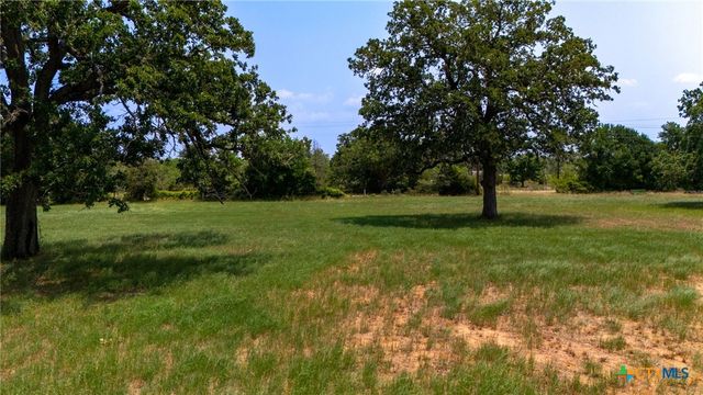 000 Cattlemens Row, Lockhart, TX 78644