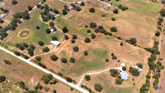 000 Cattlemens Row, Lockhart, TX 78644