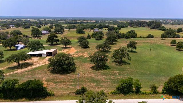 000 Cattlemens Row, Lockhart, TX 78644