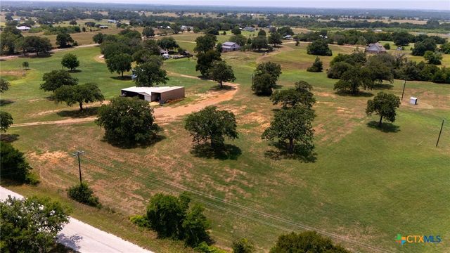 000 Cattlemens Row, Lockhart, TX 78644
