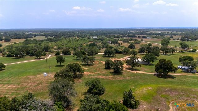 000 Cattlemens Row, Lockhart, TX 78644