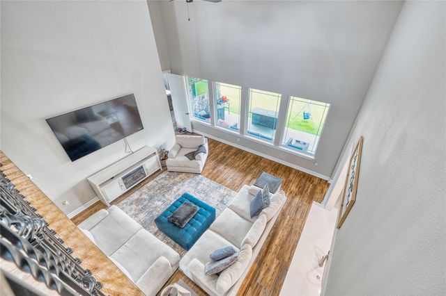 13510 Fallbrook Circle, Mont Belvieu, TX 77535