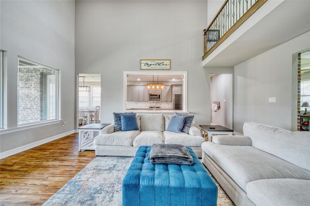 13510 Fallbrook Circle, Mont Belvieu, TX 77535